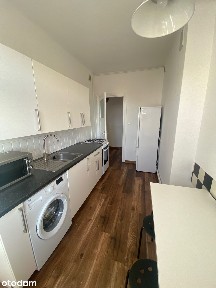 Miejsce postojowe na posesji-3osobne pokoje Arena i Park tuż za rogiem