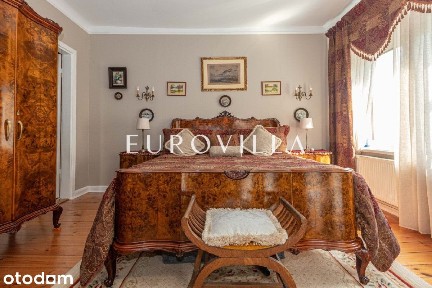 Unikatowy z duszą i historią z wyjątkowym ogrodem