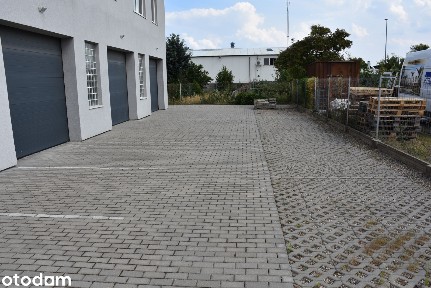 Hala warsztatowo-produkcyjno-magazynowa z częścią biurową.