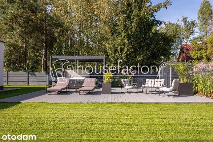 Przestronny dom parterowy z dużym ogrodem i jacuzzi - Zielona Góra