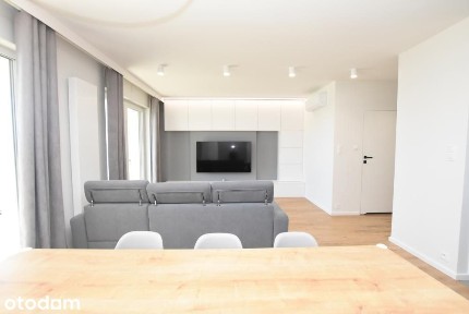 3pok.mieszk.+loggia+2m.post.+piwnica+winda+siłownia MARCELIN ATANER