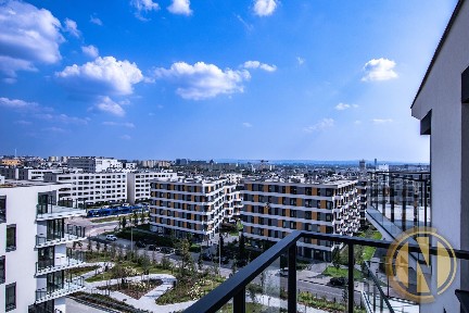 3 pokoje na ostatnim piętrze z widokiem na panoramę miasta