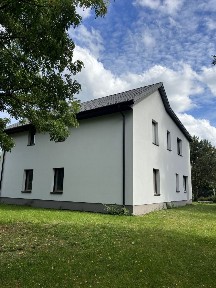Dom wielopokoleniowy o powierzchni 240 m² w Zalesiu Górnym.