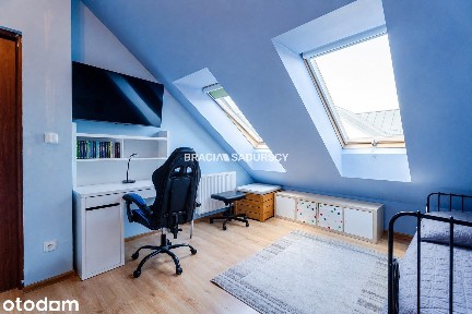 2-pok, 48 m² (ok. 60 m² po podłodze), balkon
