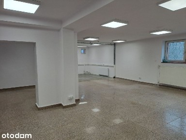 lokal handlowo usługowy na parterze- 122,36 m2