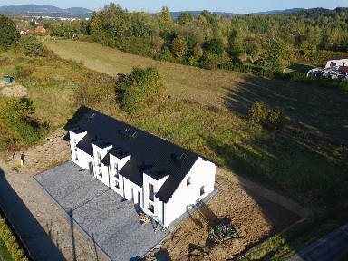 Szeregówka 89,10m2/ 4 pokoje/ | Parking | Ogródek. Nowy Sącz oś. Dąbrówki.