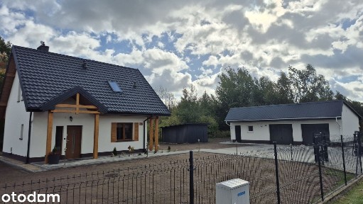 Milutki Domek,Garaże itp. na uroczej działce 1001m2