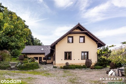 Dom z ogrodem, własnym fragmentem lasu