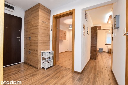 3 odrębne sypialnie- kuchnia połączona z salonikiem- garaż