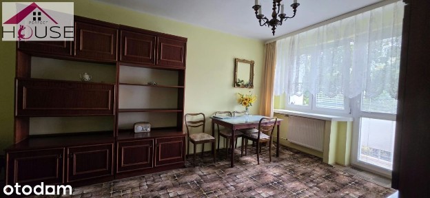 2 pokoje z balkonem na pierwszym piętrze - świetna