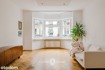 Lokal Biurowy 111 M² W Przedwojennej Kamienicy