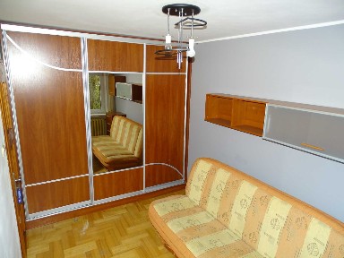 Bezpośrednio trzy pokoje z balkonem i widną kuchnią, nowe instalacje, Strubiczów 5, Włochy/Ochota