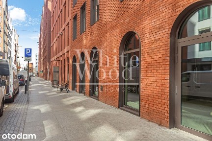 Lokal w ścisłym Centrum z witryną