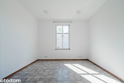 Lokal biurowo-usługowy do wynajęcia.