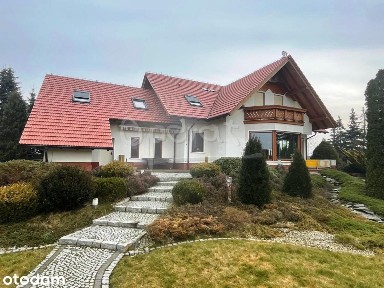Luksusowy dom z ogrodem, kortem tenisowym