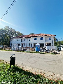 Luksusowy dom w zabudowie szeregowej w Strzegomiu\.