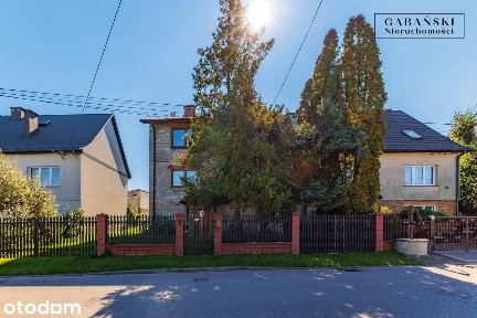 DOM W ZABUDOWIE BLIŹNIACZEJ W CENTRUM WOJNICZA