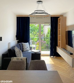 Wyn. całorocznie - balkon, m. park. (auto+2motory), piwnica, siłownia.