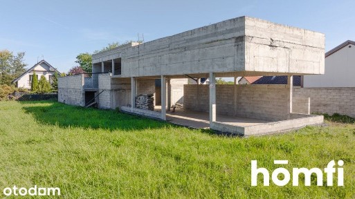 Nowoczesny design z betonu | 2 tarasy | 248 m2