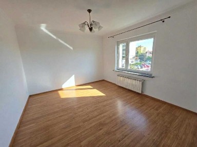 Do wynajęcia 3 niezależne gabinety / biura na piętrze - centrum Czechowic-Dziedzic (ul. Asnyka)