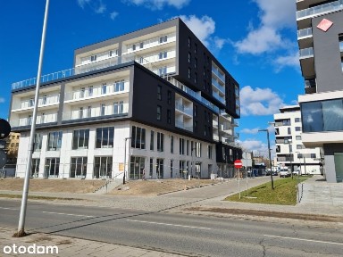 lokal handel usługi vis a vis MANUFAKTURY LU03