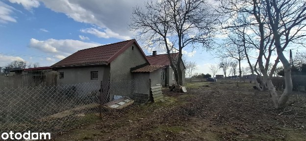 Dom wolnostojący z użytkowym strychem