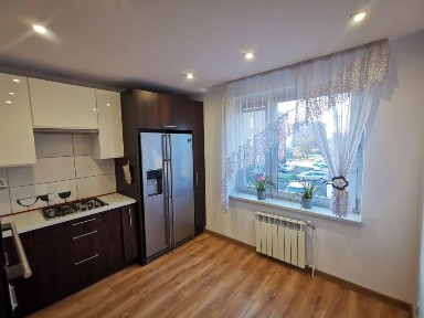 Wynajmę 2 pokoje z balkonem 1 piętro umeblowane