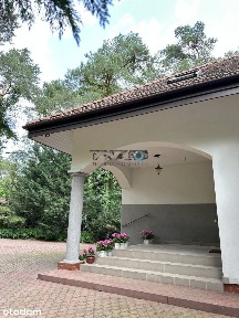 Dom jak w parku || Budynek pod usługi