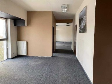 Nowoczesne biuro 125m2 Dąbrowskiego kameralny budynek biurowy