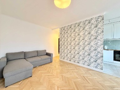 Oferuję do wynajęcia 3-pokojowe, jasne i stylowo urządzone mieszkanie o powierzchni 45 m2, zlokalizowane przy ul. Jana Kasprowicza na Bielanach.