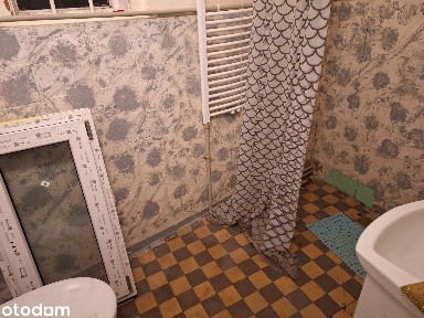4 pokoje 80m2 plus strych 80m2 plus Garaż 20m2 plus komórki 20m2