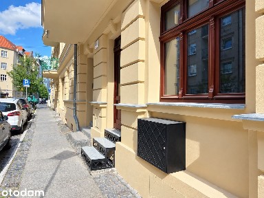 Lokal w centrum Poznania | Wejście z ulicy | Idealny pod biznes