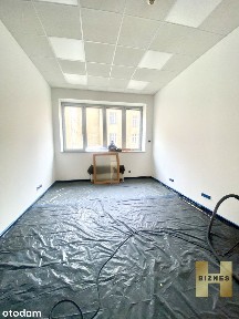 Lokal biurowy 57 m2 Rynek Stare Miasto Parking