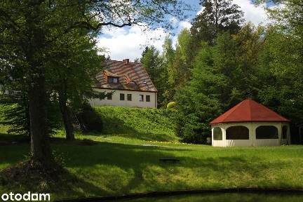 Nieruchomość w środku lasu z gotową infrastrukturą agroturystyczną