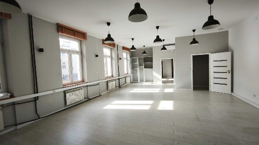 Lokal usługowy, biurowy na edukację, treningi, parking - 100 m2