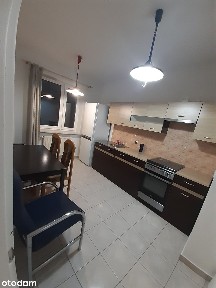 Mieszkanie z oddzielną kuchnią, garderobą, balkonem i garażem