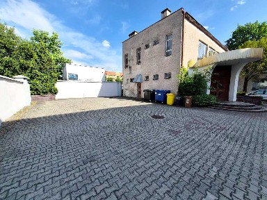 Na sprzedaż budynek biurowo - usługowy w centrum Rybnika