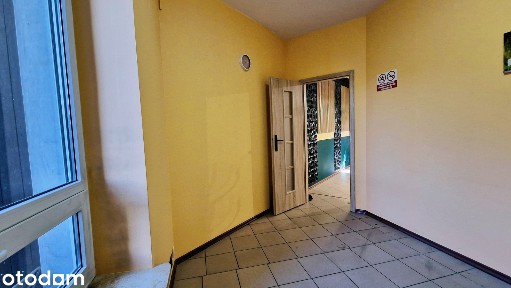 Lokal usługowy na parterze 3200 + media 67 m2, z parkingiem, Oporów