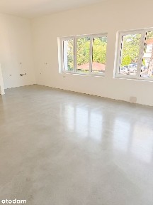Super lokalizacja, 2 garaże, 5 min do SKM/PKP, ogromny salon 3H.