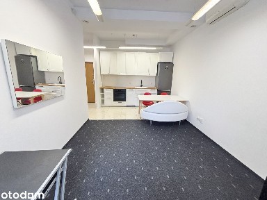 40m2 w centrum miasta z miejscem parkingowym