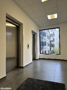 Samodzielny moduł z aneksem kuchennym. Parkingi. Metro 15 min. pieszo.