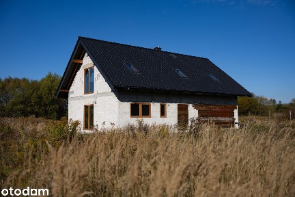 Dom z dużym garażem i prawie 50 arów działki w otoczeniu natury!