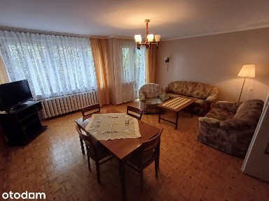 Przestronne mieszkanie w bloku z windą, ok. centrum | 2 balkony |