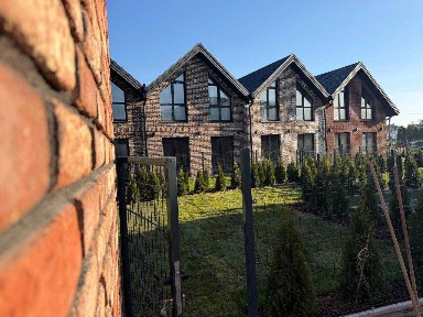 Nowy 5-pokojowy dom w Dawidach Bankowych - Ogród 199 m²