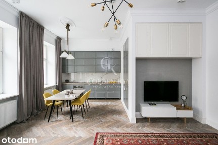 Apartament obok Hali Koszyki, sufity 3,4m, parking