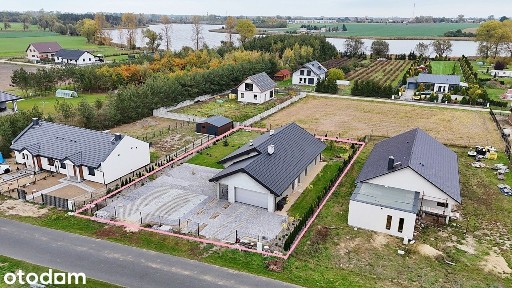 PARTERÓWKA TUŻ PRZY JEZIORZE GORZUCHOWSKIM