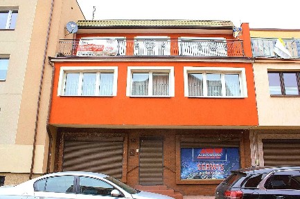 Ogłoszenie prywatne. Kamienica 223 m²w centrum: lokal z najemcą + dwupoziomowy apartament z tarasem i garażem