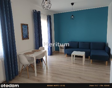 Miejsce postojowe w cenie. Duży balkon.
