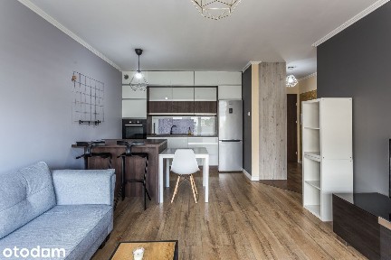 2 pokoje z balkonem, miejscem w hali i komórką lokatorską