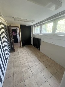 Lokal uslugowy/ Gabinet / pracownia 30 m² - Warszawa Praga - 1600 z opłatam